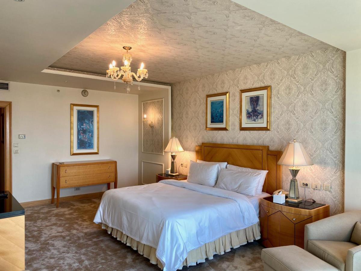 Chez Haytham At Four Seasons Nile Plaza Residential Suite El El Cairo Exterior foto