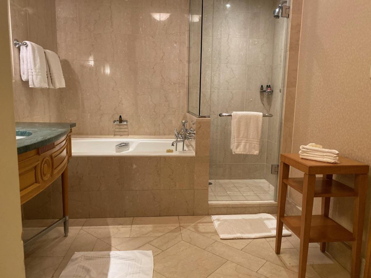 Chez Haytham At Four Seasons Nile Plaza Residential Suite El El Cairo Exterior foto